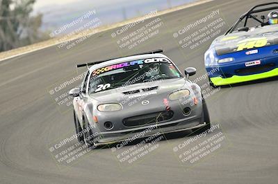 media/Jan-26-2025-CalClub SCCA (Sun) [[cfcea7df88]]/Group 5/Race/